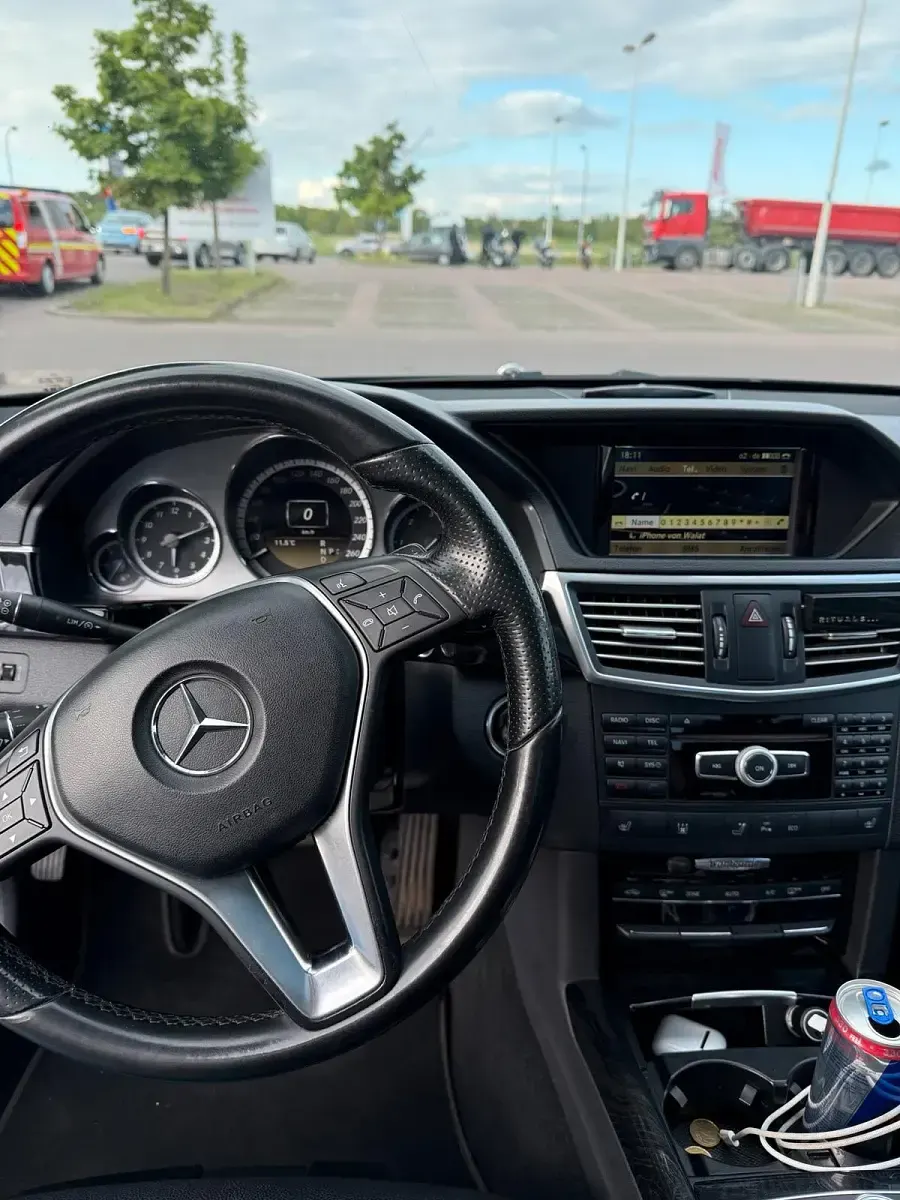 Gebraucht Mercedes E350 Avantgarde 265 PS (194 kW) 2012 Schwarz Limousine
