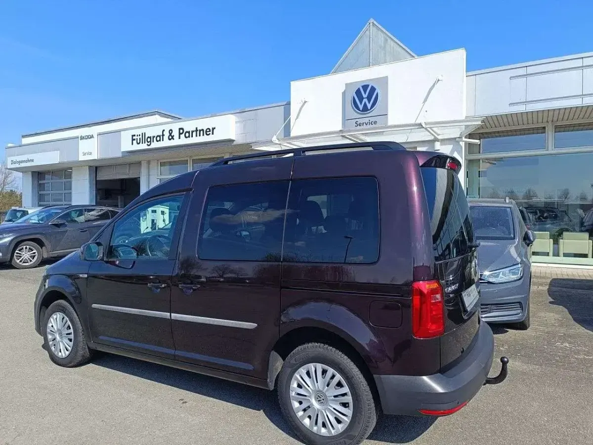 Gebraucht VW Caddy Trendline 102 PS (75 kW) 2019 Black berry Van / Kleinbus