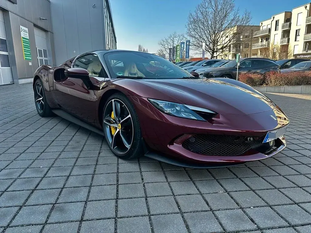 Gebraucht Ferrari 296 829 PS (609 kW) 2024 Rot