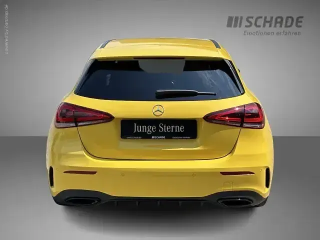 Gebraucht Mercedes A200 AMG line 163 PS (119 kW) 2023 Unilack sonnengelb Limousine
