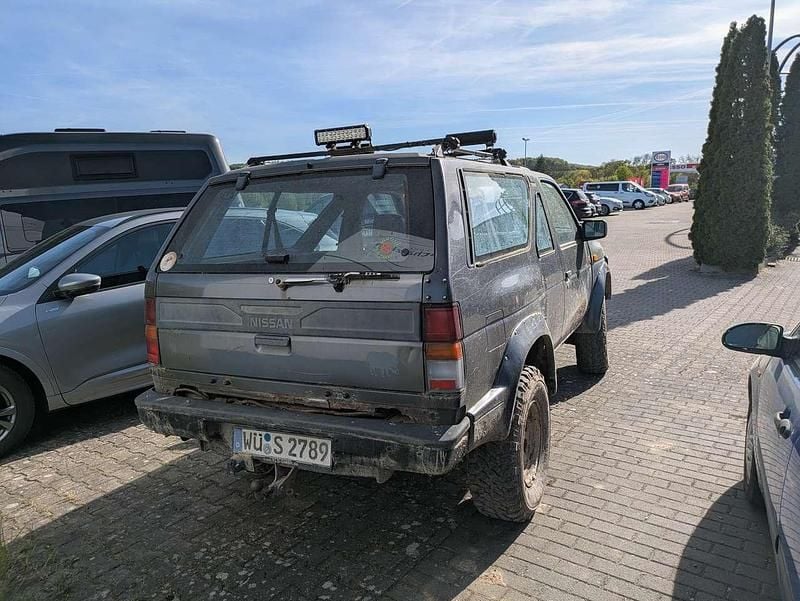 Gebraucht Nissan Terrano 99 PS (72 kW) 1992 Schwarz SUV