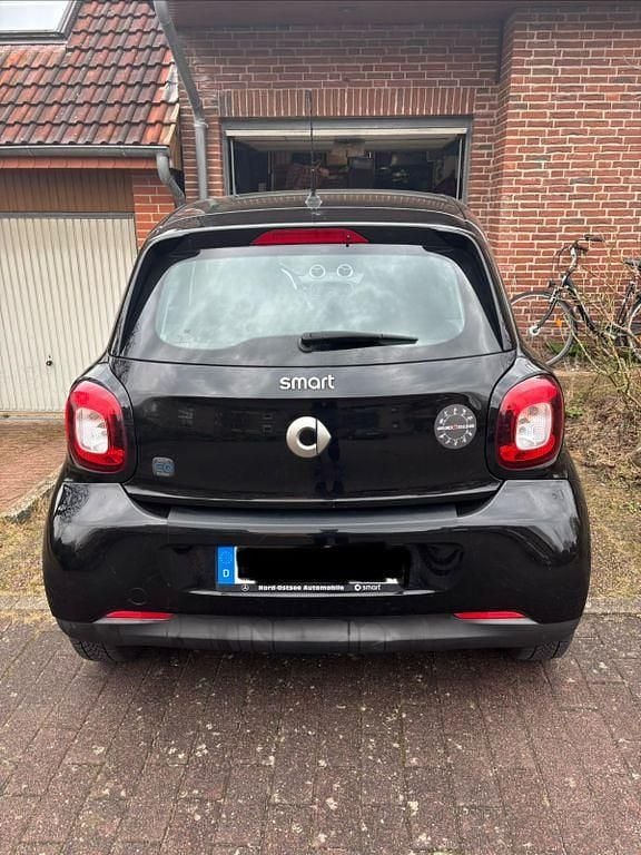 Gebraucht Smart ForFour Electric Drive 60 kW (82 PS) 2020 Schwarz Limousine