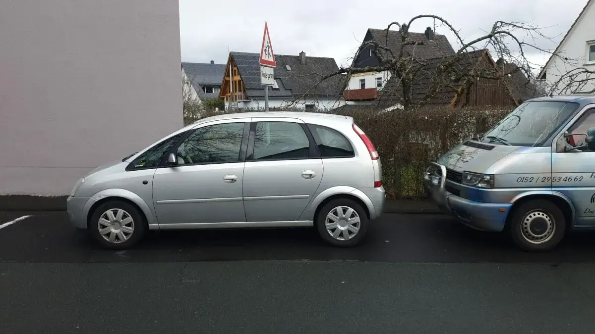 Gebraucht Opel Meriva Edition 90 PS (66 kW) 2008 Silber Van / Kleinbus