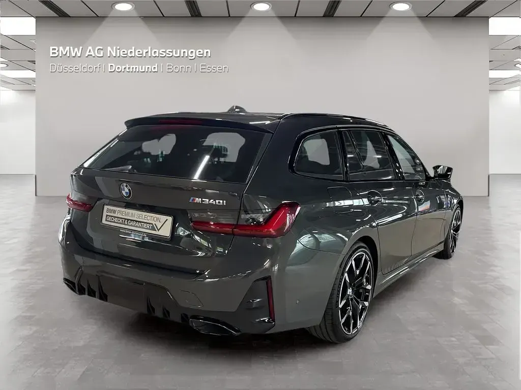 Gebraucht BMW M340 M Sport 387 PS (284 kW) 2025 Grau Kombi