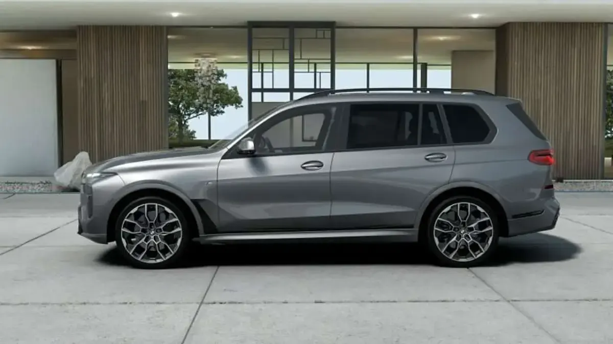 Neu BMW X7 M Sport 352 PS (258 kW) 2026 Grau SUV