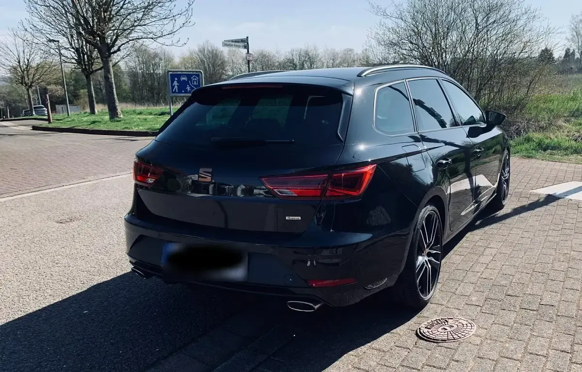 Gebraucht Cupra Leon 300 PS (220 kW) 2019 Schwarz Kombi