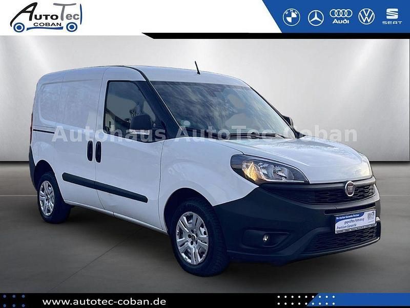 Weiß Gebraucht 2020 Fiat Doblò Van / Kleinbus | 7.999 € (Guter Preis) - Bild 1/4