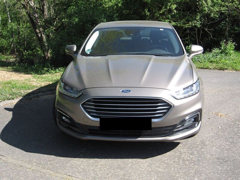 Silber Gebraucht 2019 Ford Mondeo Titanium Limousine | 11.500 € (Fairer Preis) - Bild 1/4