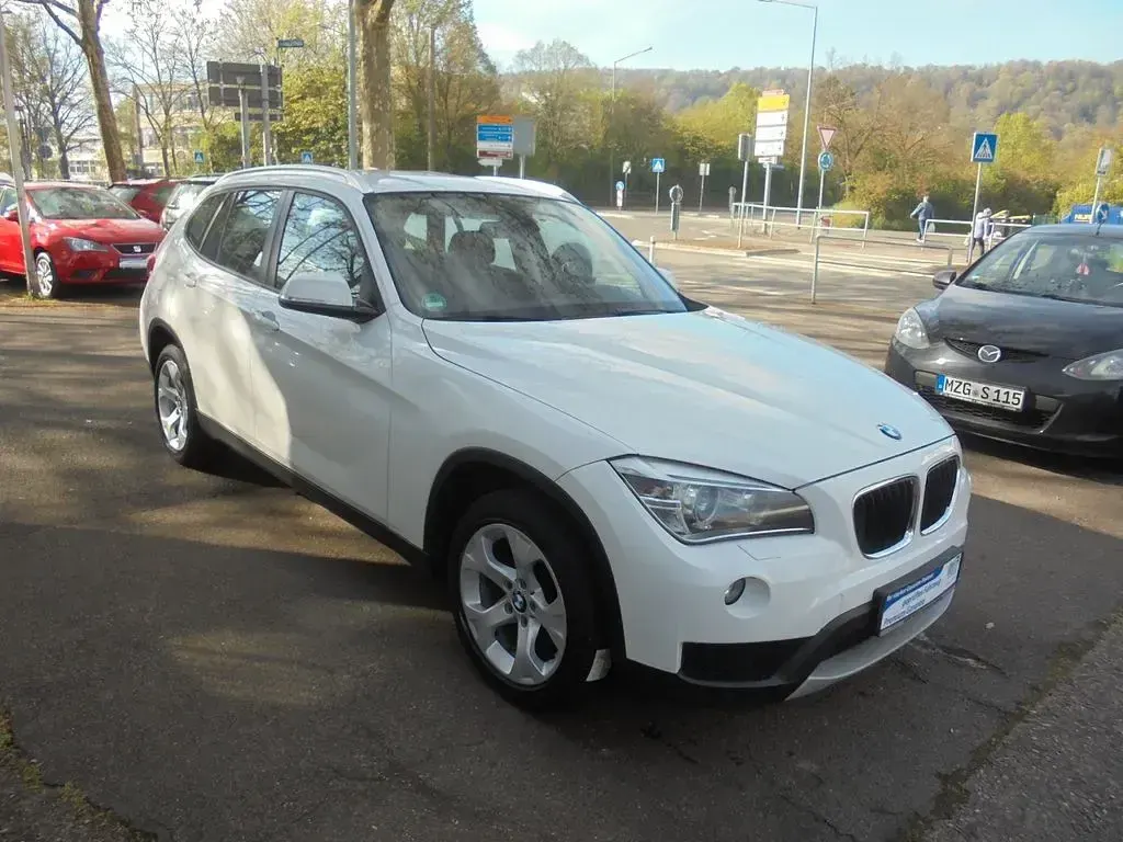 Gebraucht BMW X1 143 PS (105 kW) 2012 Weiß SUV