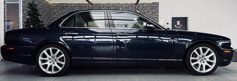 Gebraucht Jaguar XJ8 Executive 298 PS (219 kW) 2009 Blau Limousine