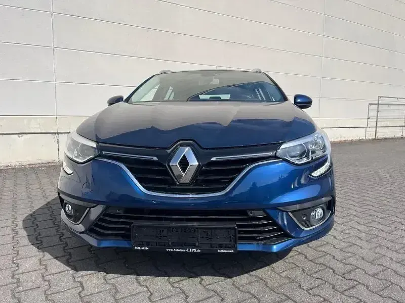 Używany Renault Mégane Experience 132 KM (97 kW) 2017 Niebieski SUV