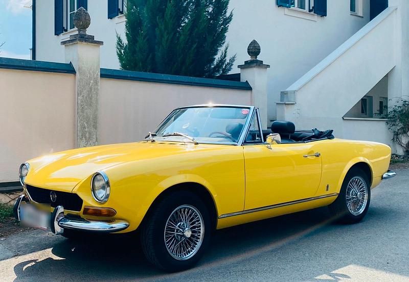 Gelb Gebraucht 1973 Fiat 124 Spider Cabrio | 29.900 € - Bild 1/4