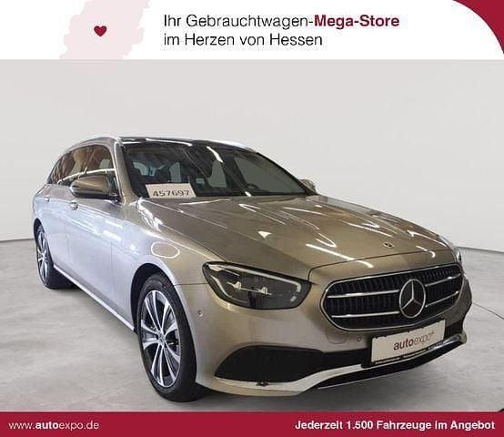 Mojavesilber metallic Gebraucht 2022 Mercedes E300 Exclusive Kombi | 30.990 € (Guter Preis) - Bild 1/4