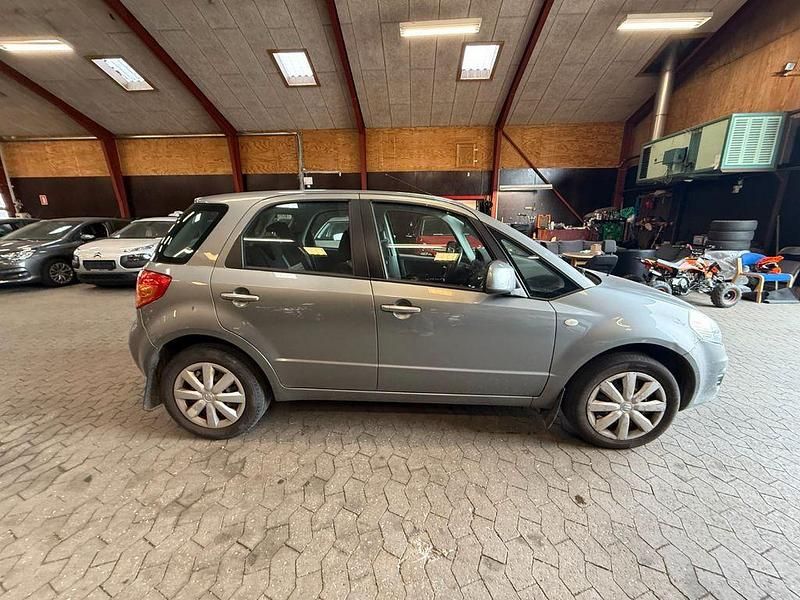 Gebraucht Suzuki SX4 Club 107 PS (78 kW) 2010 Limousine