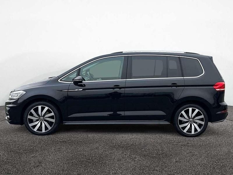 Gebraucht VW Touran Highline 150 PS (110 kW) 2025 Schwarz Van / Kleinbus