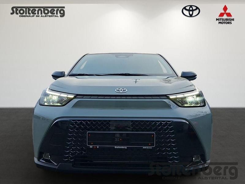 Gebraucht Toyota Aygo X 92 PS (67 kW) 2025 Urbankhaki / black (gruen) SUV