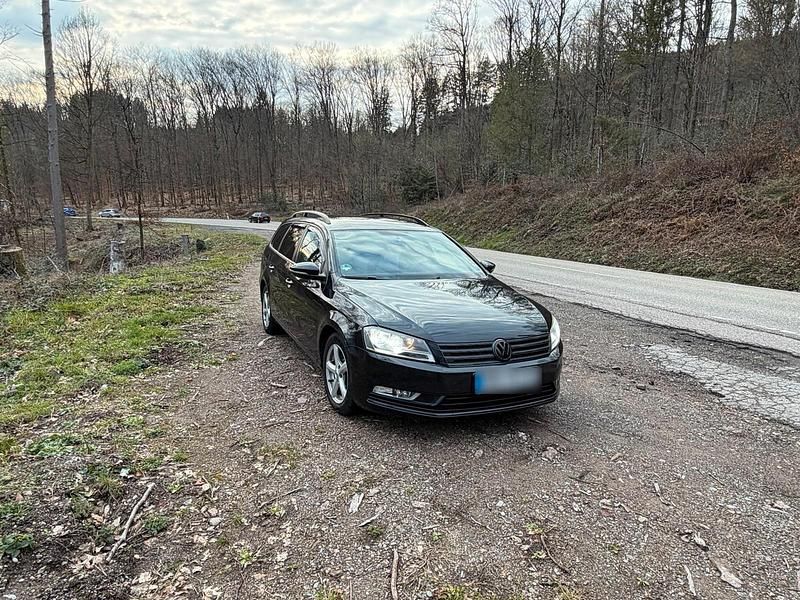 Gebraucht VW Passat 140 PS (102 kW) 2011 Schwarz Kombi