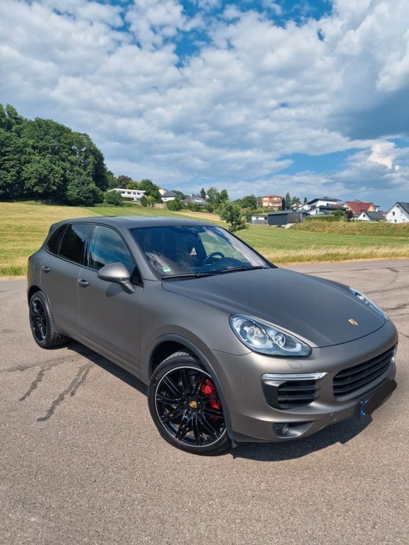 Silber Gebraucht 2017 Porsche Cayenne S SUV | 29.800 € (Superpreis) - Bild 1/4