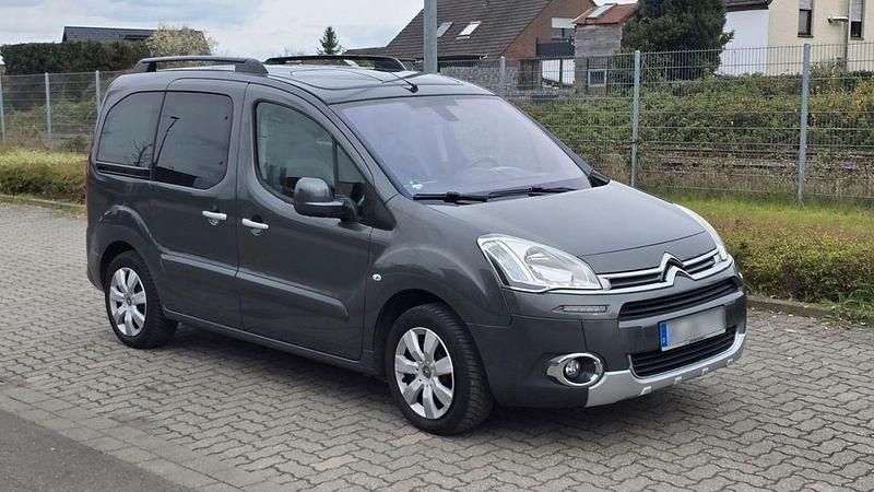 Gebraucht Citroën Berlingo 92 PS (67 kW) 2014 Grau Van / Kleinbus