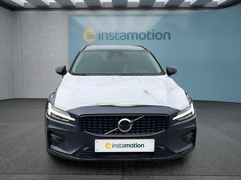 Gebraucht Volvo V60 197 PS (144 kW) 2024 Blau Kombi