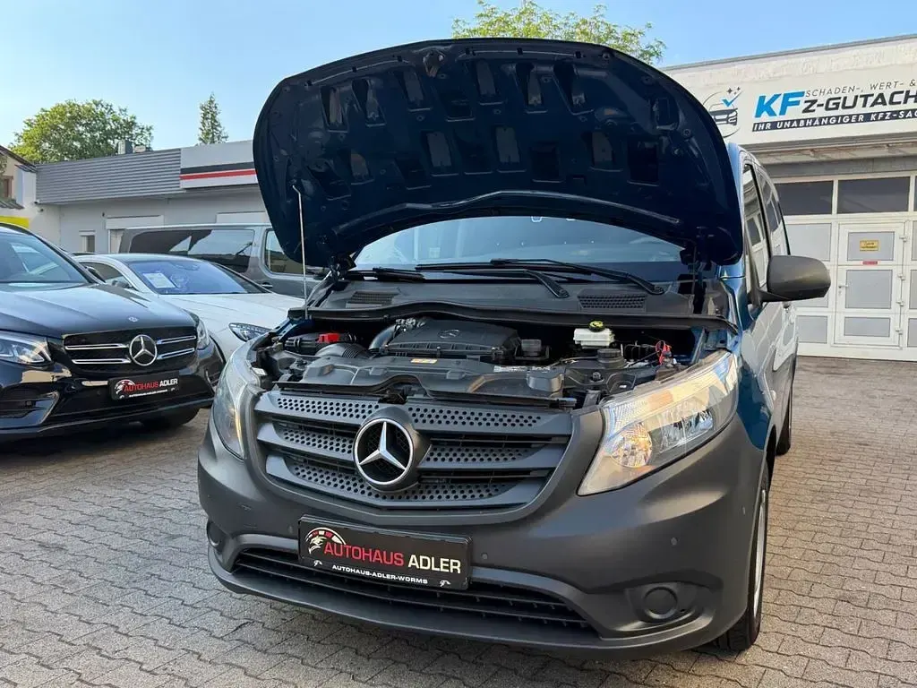 Gebraucht Mercedes Vito 163 PS (119 kW) 2015 Blau Van