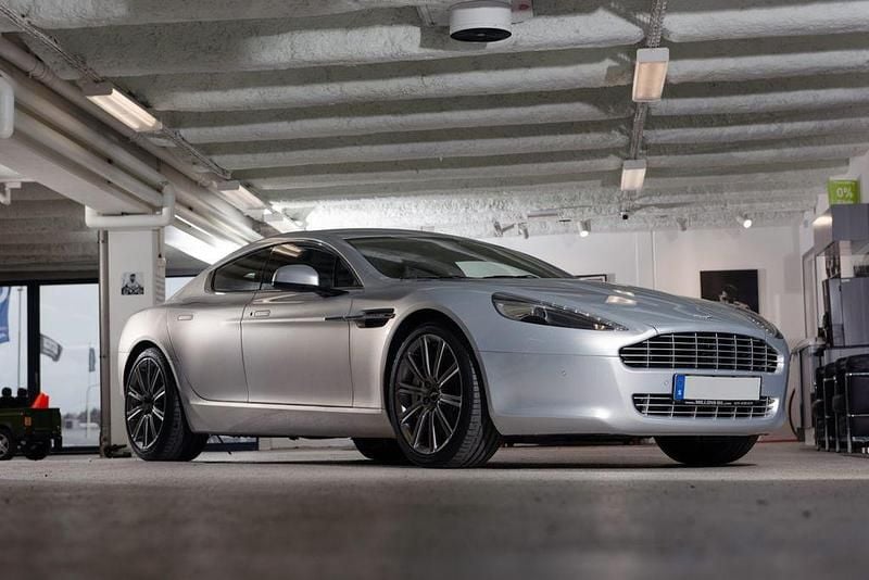 Second-hand Aston Martin Rapide 476 CP (350 kW) 2011 Argintiu Berlinǎ