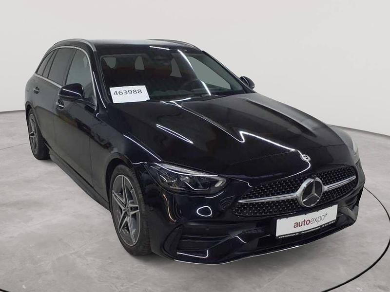 Obsidianschwarz metallic Gebraucht 2022 Mercedes C200 AMG line Kombi | 33.490 € (Fairer Preis) - Bild 1/4