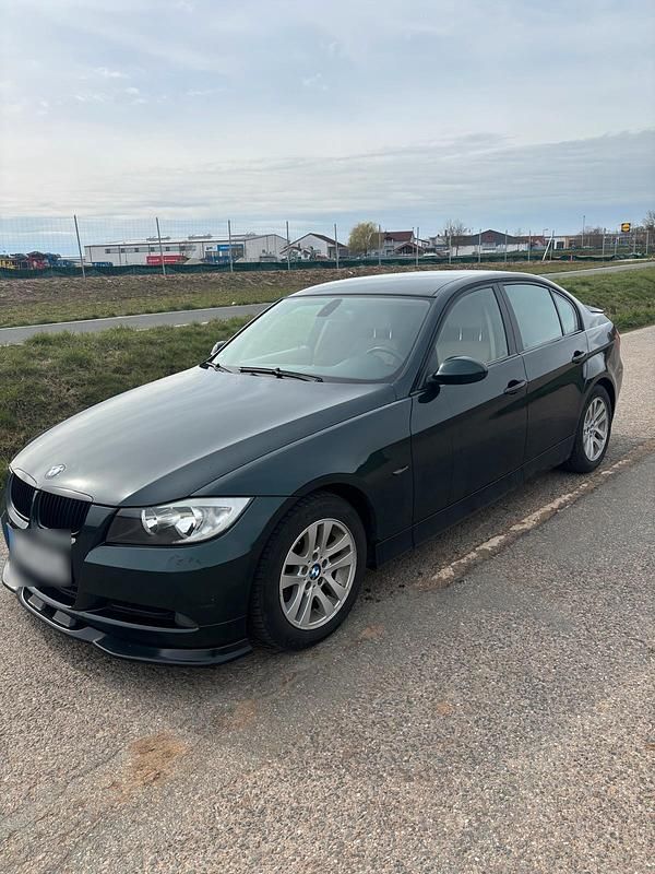 Gebraucht BMW 320 163 PS (119 kW) 2007 Grün Limousine