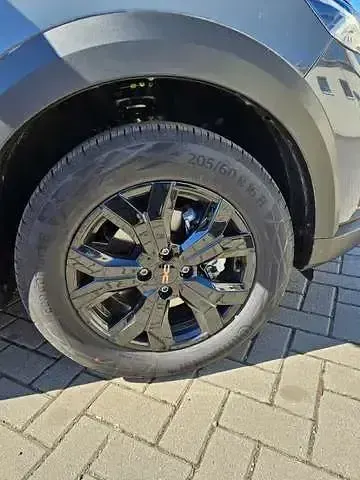 Gebraucht Dacia Jogger Extreme 141 PS (103 kW) 2025 Städtisches grau Van / Kleinbus