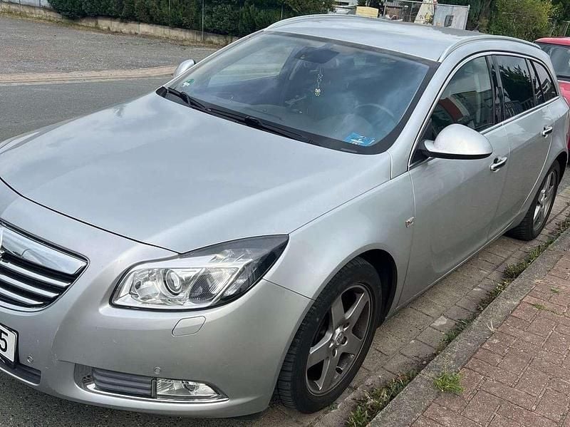 Gebraucht Opel Insignia 160 PS (117 kW) 2012 Silber Kombi