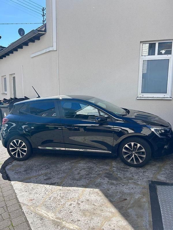 Gebraucht Renault Clio V Evolution 91 PS (66 kW) 2022 Schwarz Kleinwagen