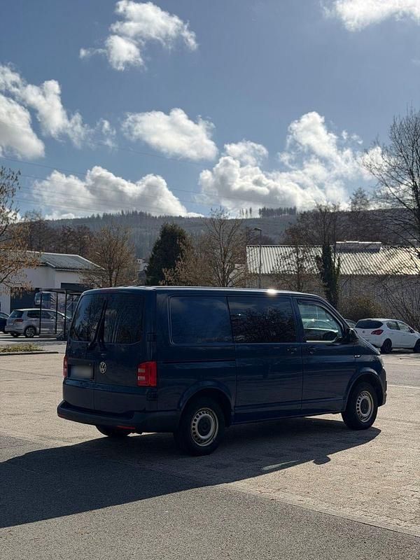 Gebraucht VW Transporter 102 PS (75 kW) 2015 Blau Van