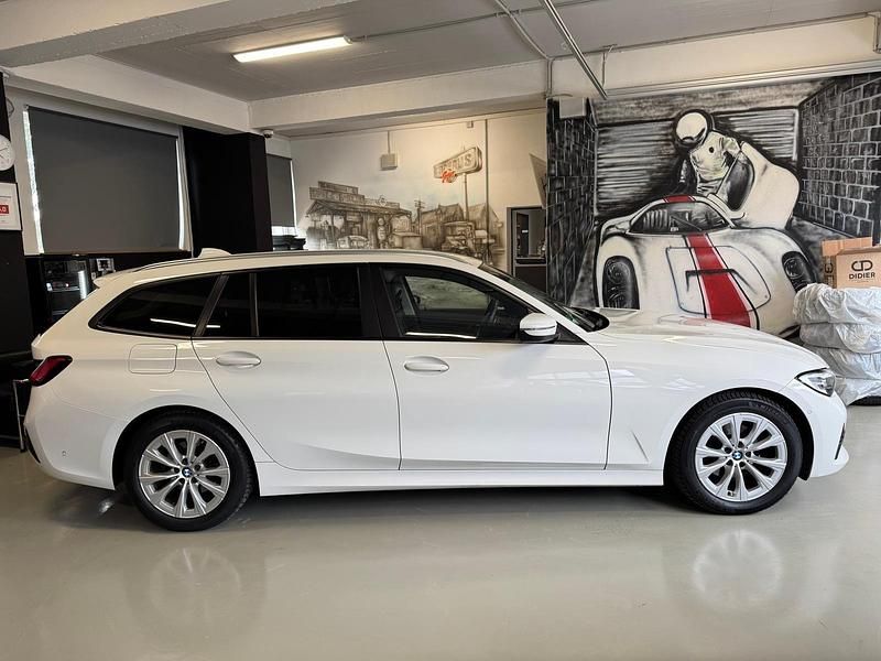 Gebraucht BMW 320 Advantage 190 PS (139 kW) 2020 Weiß Kombi