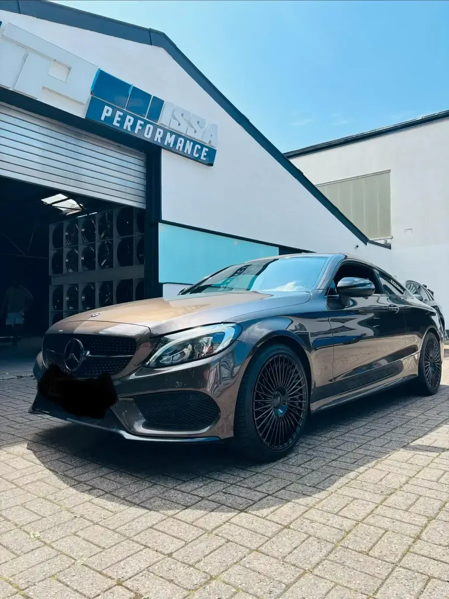 Gebraucht Mercedes C200 AMG line 184 PS (135 kW) 2016 Braun Coupé