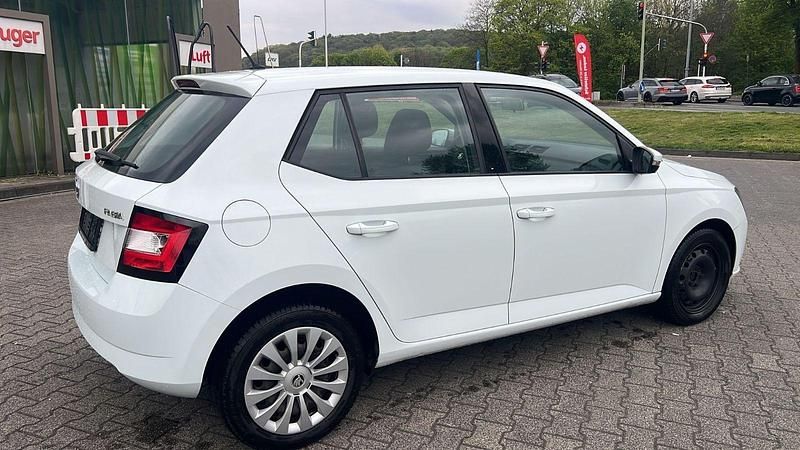 Gebraucht Skoda Fabia Cool Edition 60 PS (44 kW) 2017 Weiß Kombi