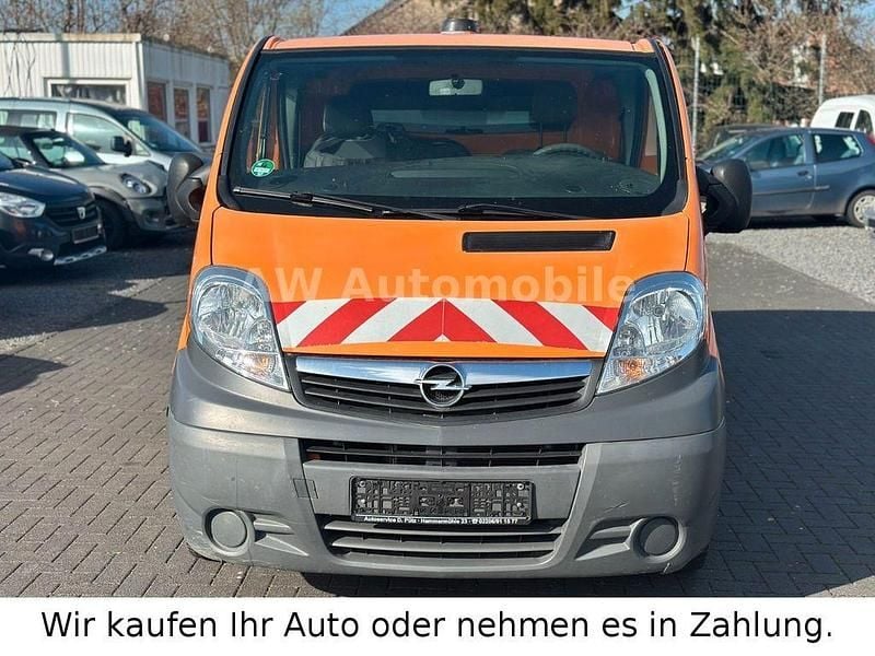 Gebraucht Opel Vivaro 114 PS (83 kW) 2009 Orange Van / Kleinbus