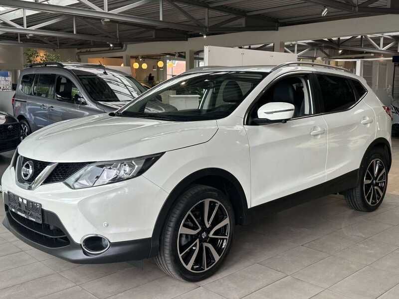 Gebraucht Nissan Qashqai 360º 163 PS (119 kW) 2015 Brilliant white (m) SUV