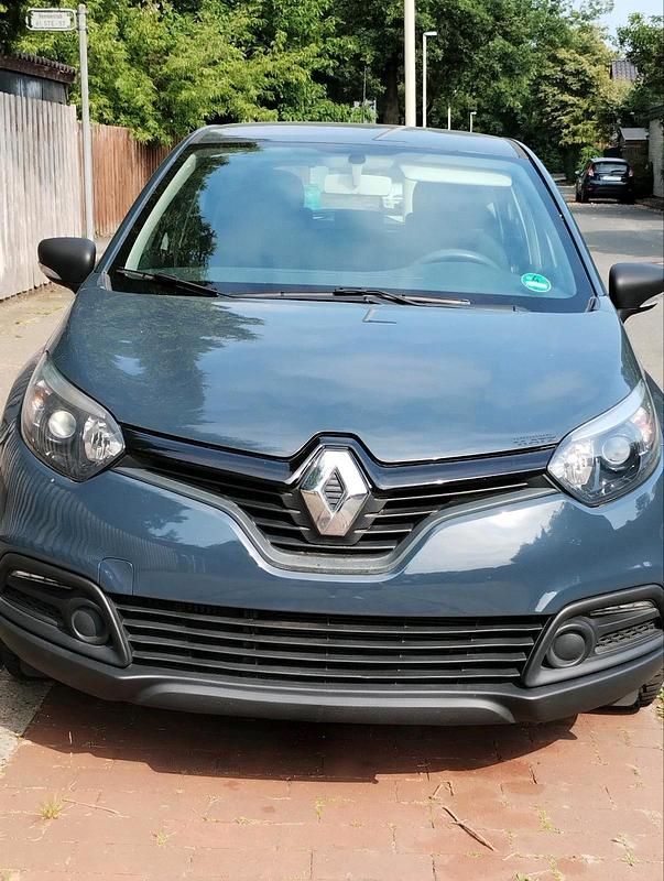 Blau Gebraucht 2015 Renault Captur Intens SUV | 6.900 € (Guter Preis) - Bild 1/4