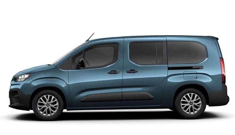 Schwarz metallic Neu 2025 Fiat Doblò S Van / Kleinbus | 30.892 € (Fairer Preis) - Bild 1/2