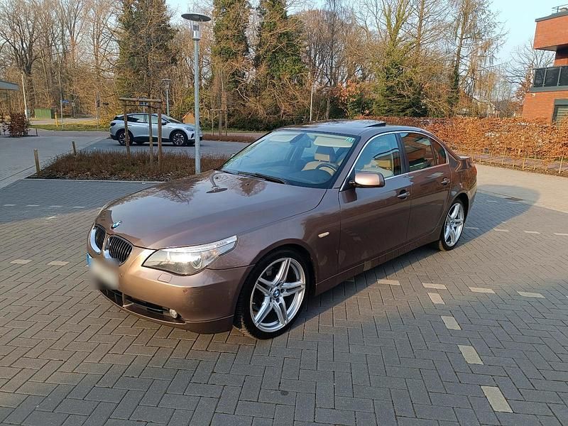 Gebraucht BMW 525 218 PS (160 kW) 2006 Braun Limousine