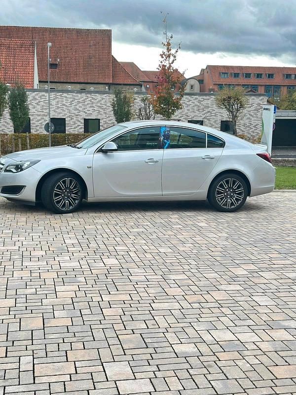 Gebraucht Opel Insignia 140 PS (102 kW) 2014 Silber Limousine