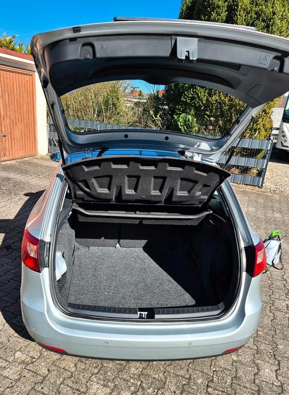 Gebraucht Seat Ibiza ST Style 75 PS (55 kW) 2015 Grau Kombi