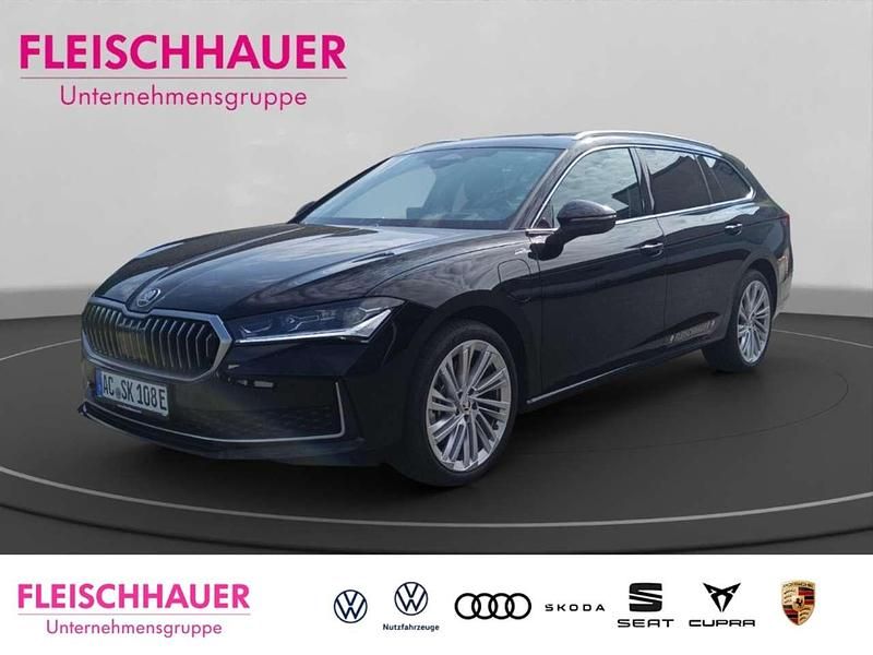 Ebony schwarz metallic Gebraucht 2024 Skoda Superb LAURIN & KLEMENT Limousine | 42.890 € - Bild 1/4