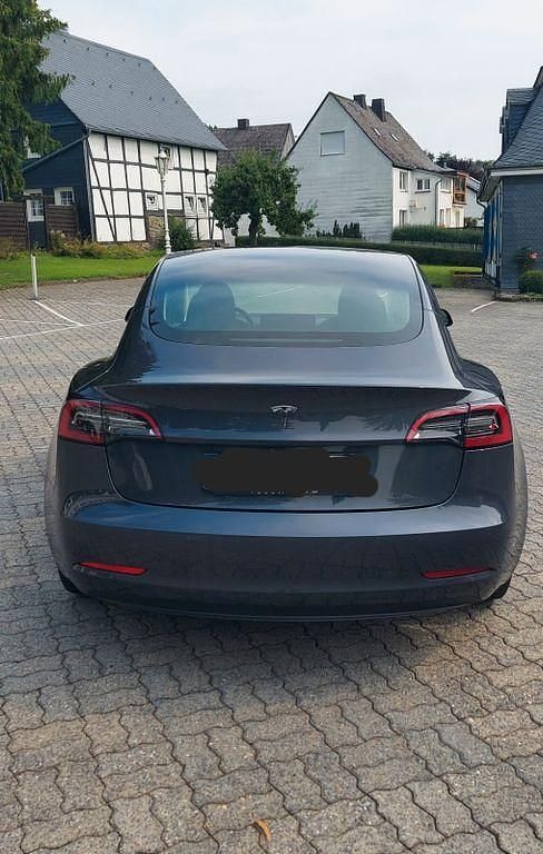 Gebraucht Tesla Model 3 RWD 239 kW (325 PS) 2022 Grau Limousine