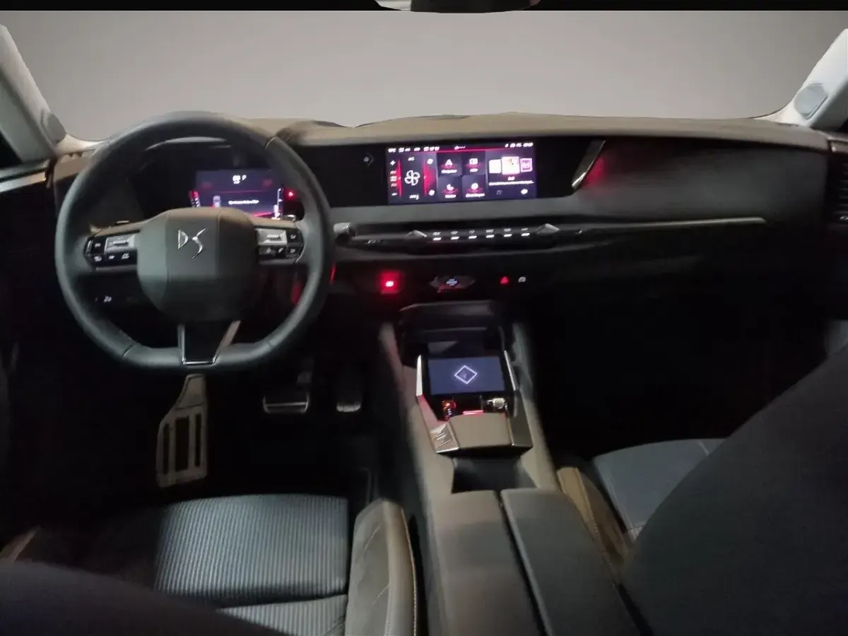 Gebraucht DS Automobiles DS4 131 PS (96 kW) 2024 Grau SUV