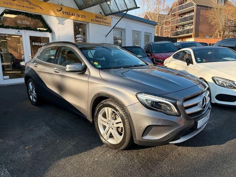 Gebraucht Mercedes GLA220 170 PS (125 kW) 2015 Grau SUV