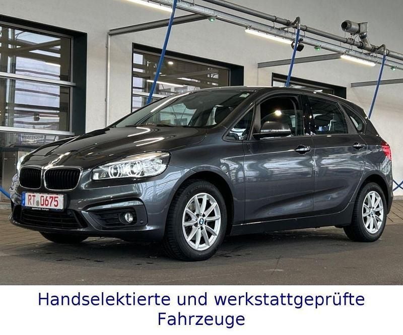 Grau Gebraucht 2015 BMW 218 Basis Kombi | 12.699 € (Fairer Preis) - Bild 1/4