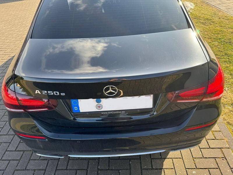 Gebraucht Mercedes A250 2020 Schwarz Limousine