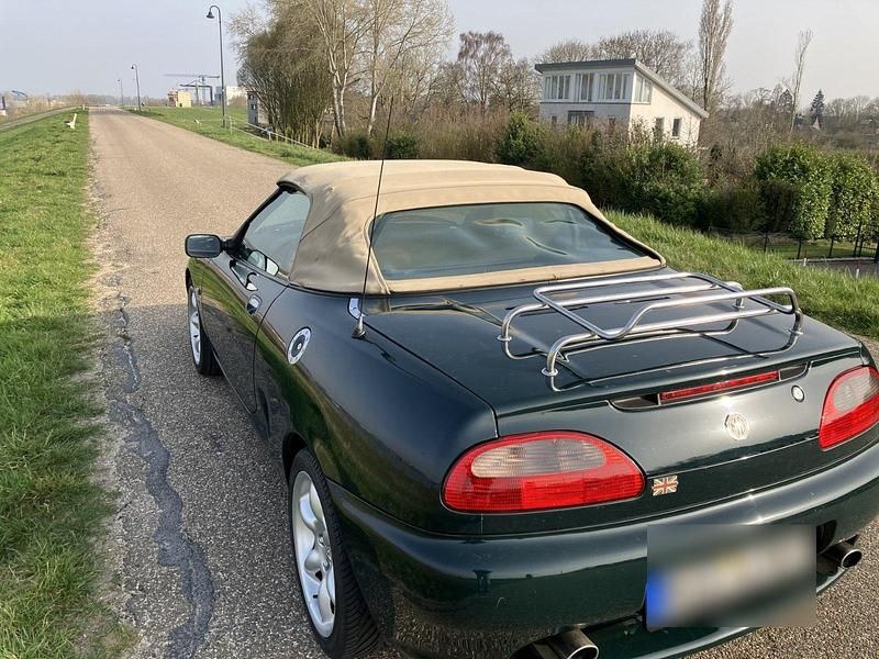 Gebraucht MG F 120 PS (88 kW) 1999 Grün Cabrio