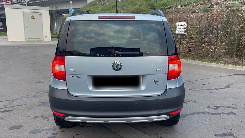 Gebraucht Skoda Yeti Ambition 122 PS (89 kW) 2010 Silber SUV